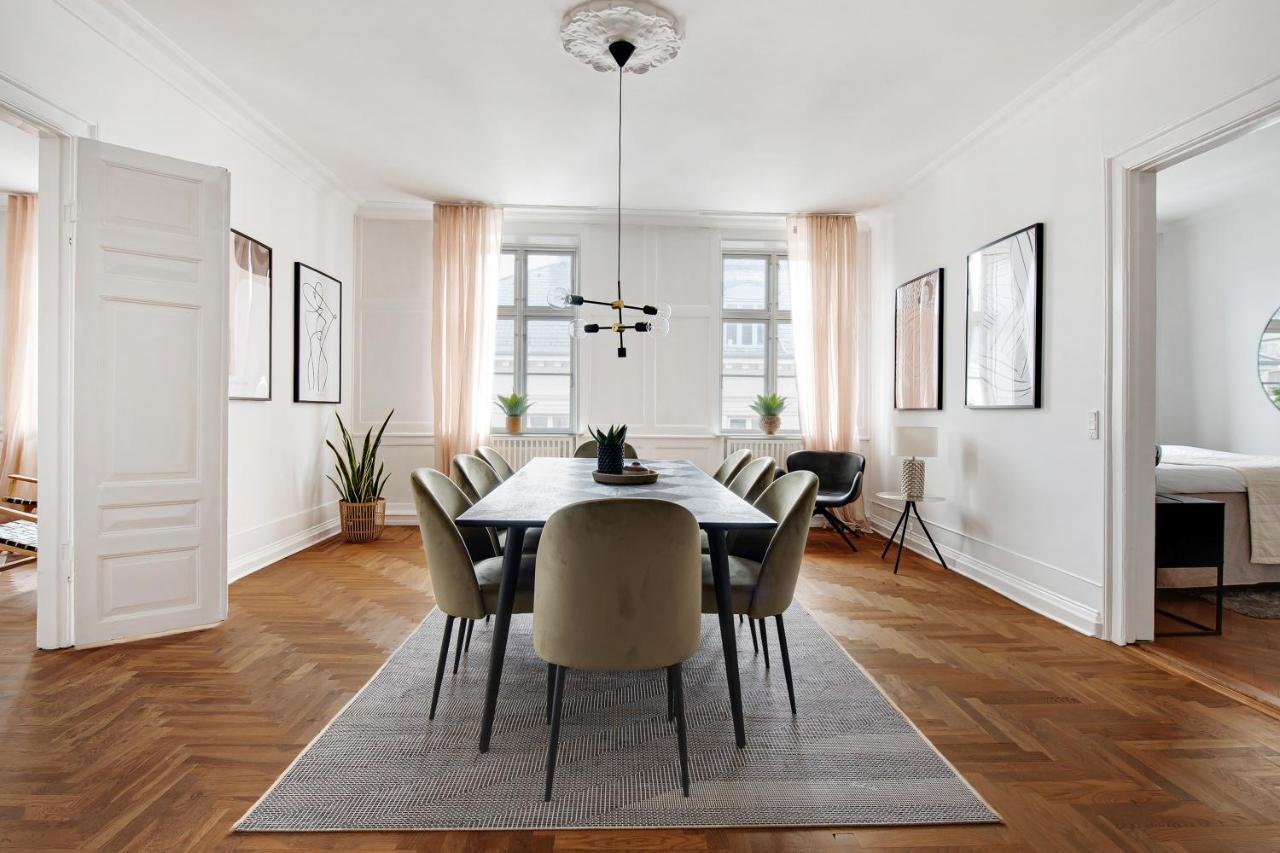 Sanders Square - Spacious Six-Bedroom Apartment Near Amalienborg Copenhagen Exterior photo