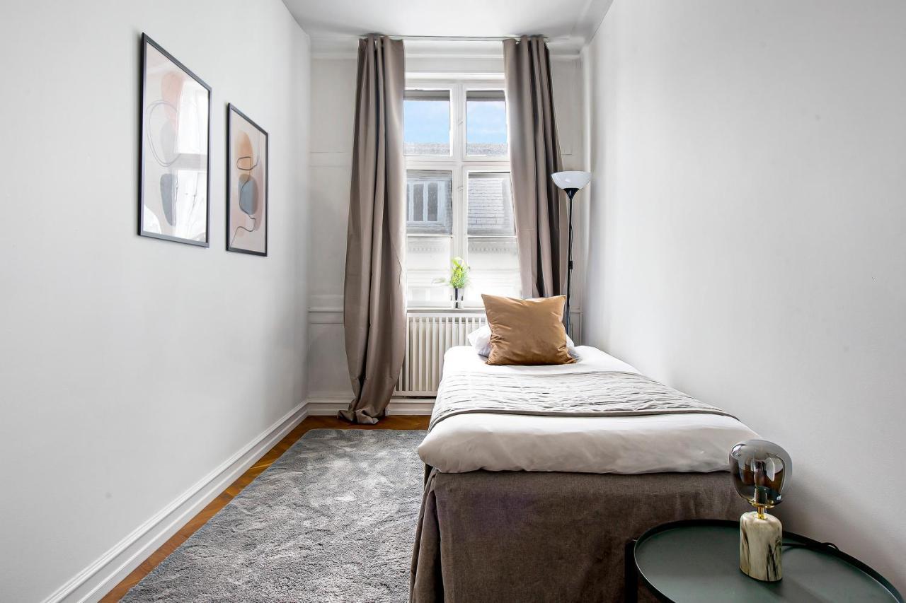 Sanders Square - Spacious Six-Bedroom Apartment Near Amalienborg Copenhagen Exterior photo